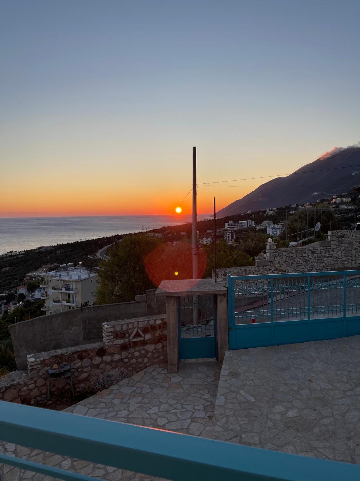 Endless Blue Apartments Dhërmi Dış mekan fotoğraf